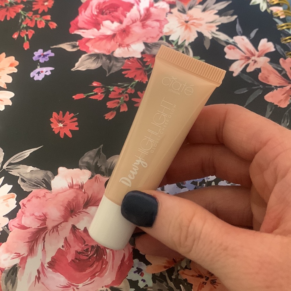 CAITE LONDON dewy HIGHTLIGHT cheek glow. BRAND NEW